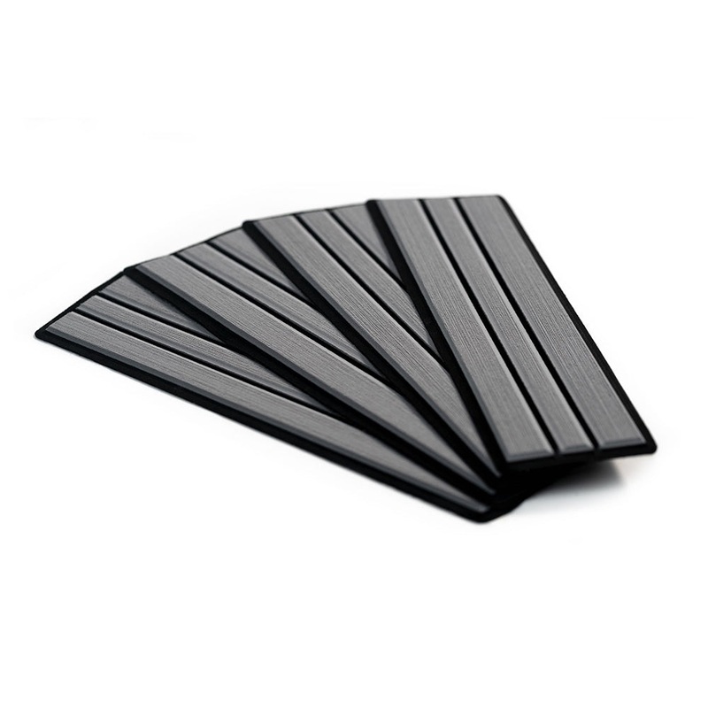 SeaDek Faux Teak 4-Piece Step Kit – Storm Grey/Black [23902-80066]