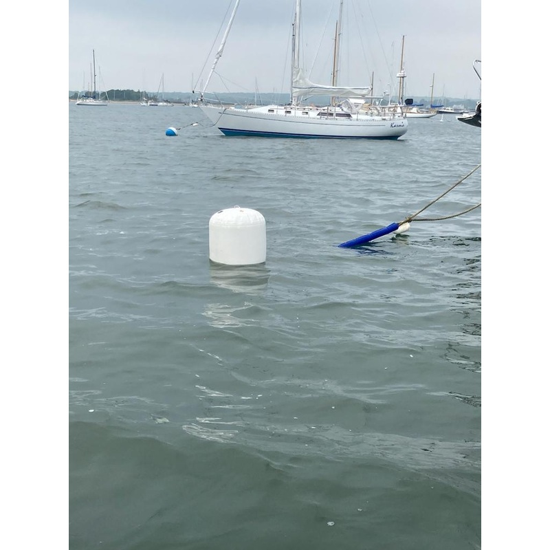 Inflatable Mooring Buoy Large (24″ W x 29″ Tall) White